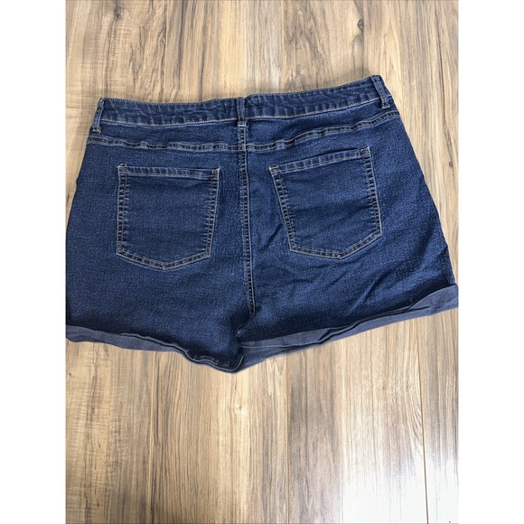Forever 21+ Women's Size 18 Shorts Dark Blue - Picture 7 of 7